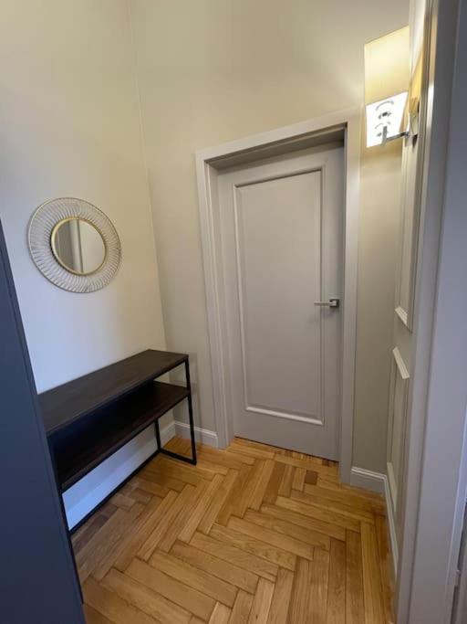 Crown Pearl - Wonderful Apartment, 110Scm, 4 Rooms Krakow Luaran gambar