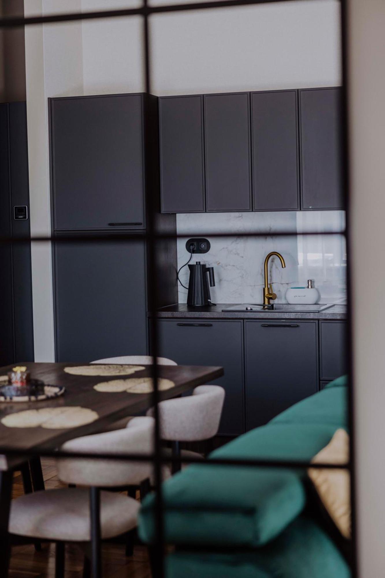 Crown Pearl - Wonderful Apartment, 110Scm, 4 Rooms Krakow Luaran gambar