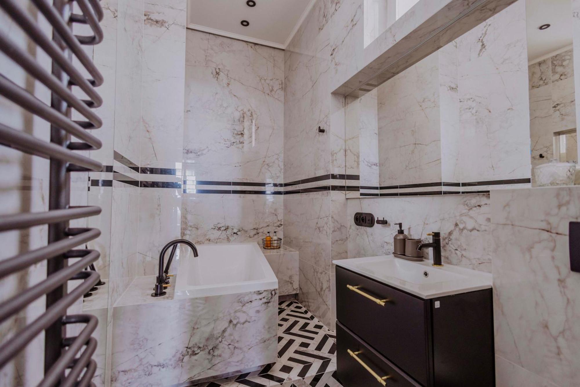 Crown Pearl - Wonderful Apartment, 110Scm, 4 Rooms Krakow Luaran gambar