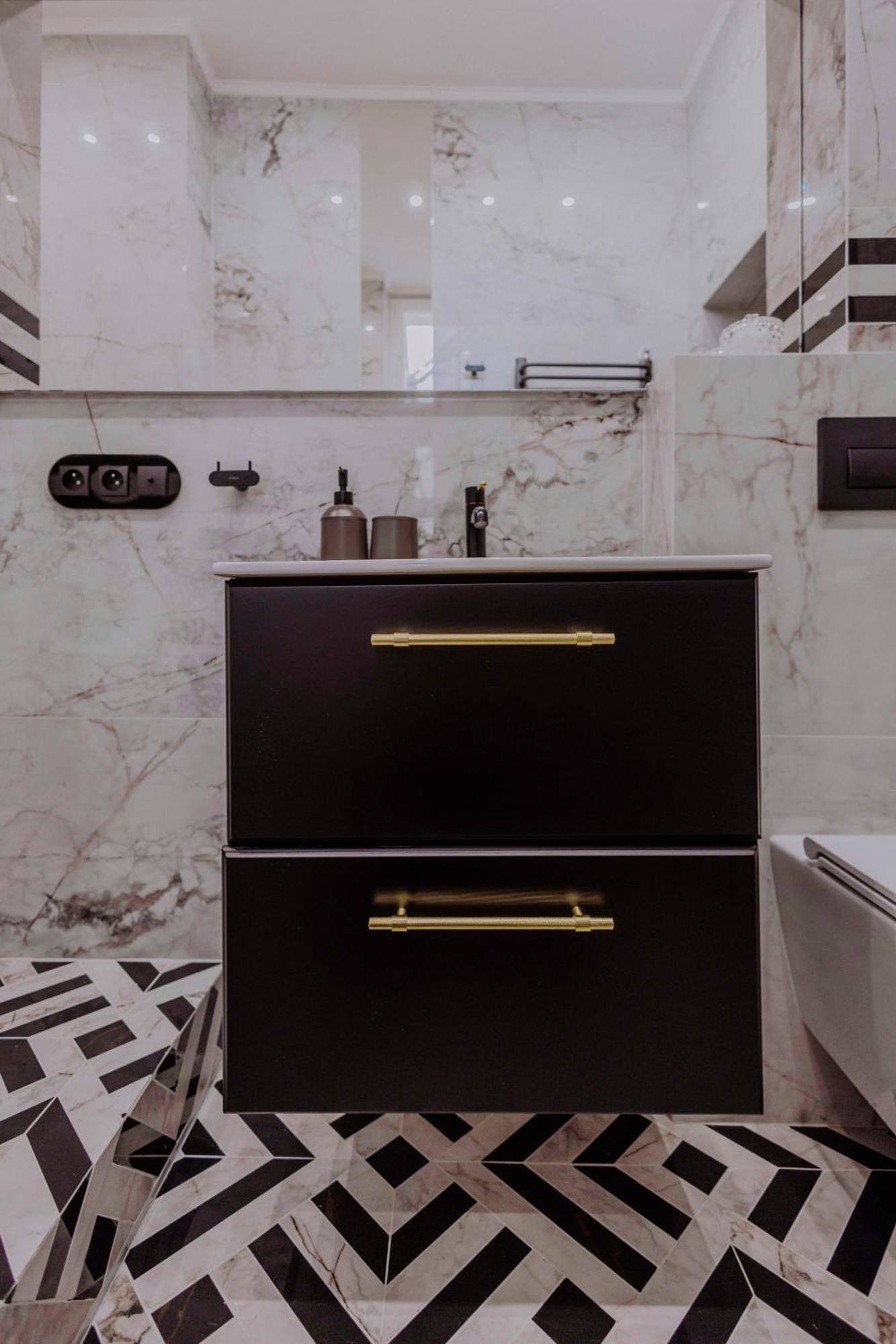 Crown Pearl - Wonderful Apartment, 110Scm, 4 Rooms Krakow Luaran gambar