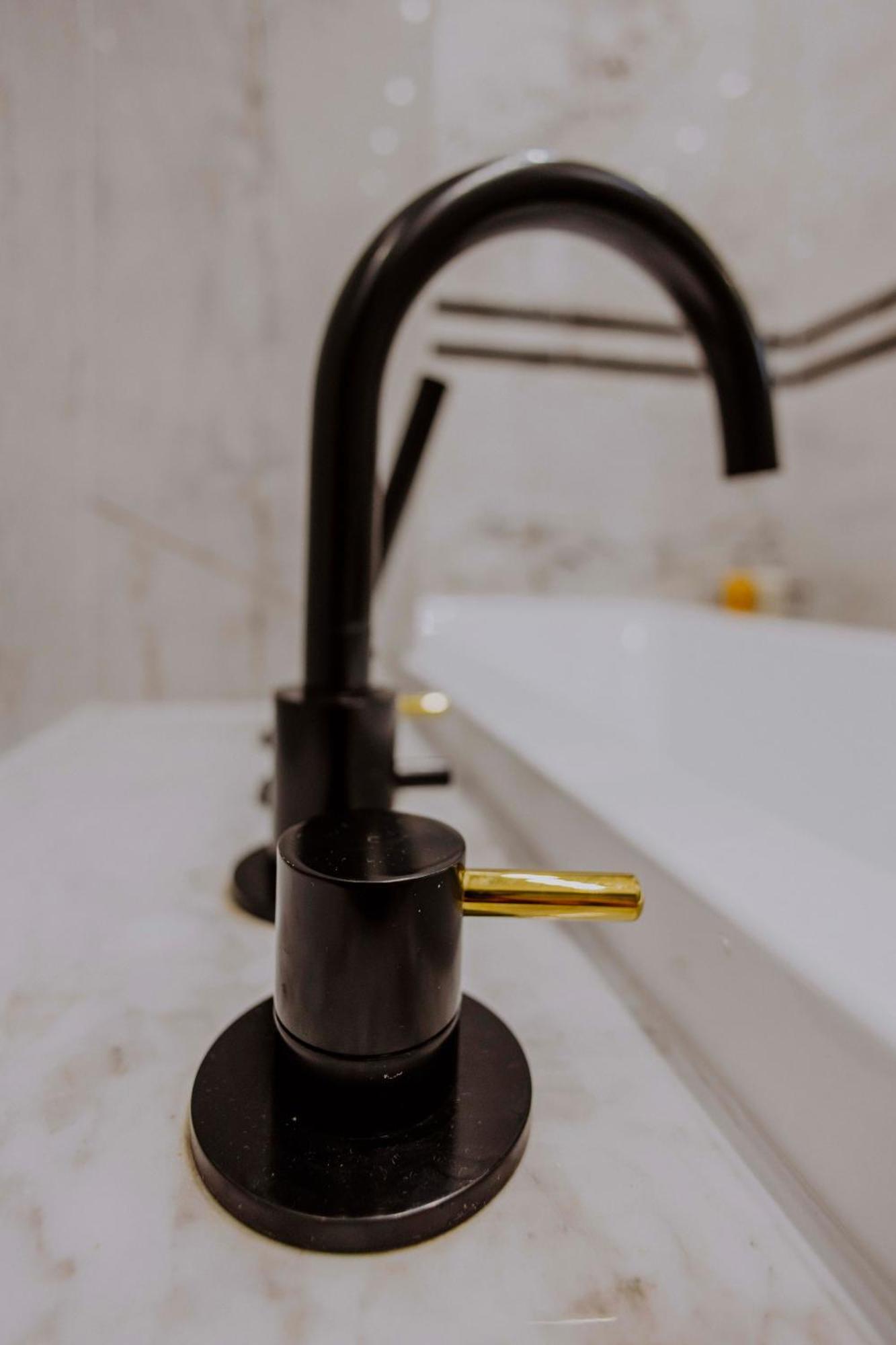 Crown Pearl - Wonderful Apartment, 110Scm, 4 Rooms Krakow Luaran gambar